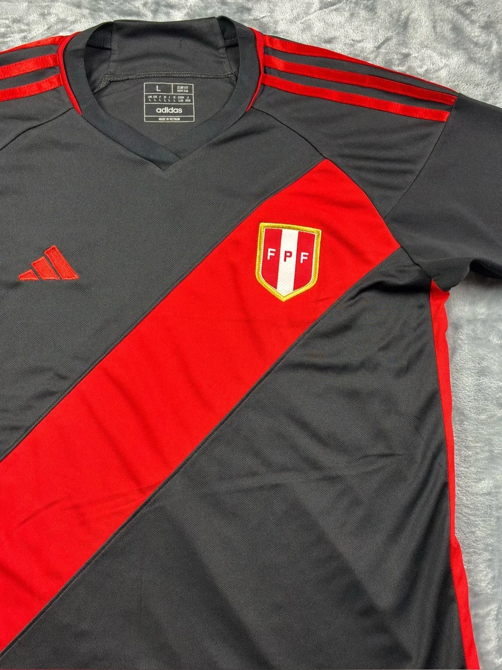 Peru Adidas Authentic 2023/24 Away Soccer Jersey Size Large Slim Fit Aeroready